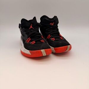 Nike Jordan Basketball Shoes Black Red Size 7Y Youth Mid Top